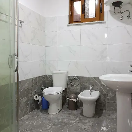 شقة Klodi